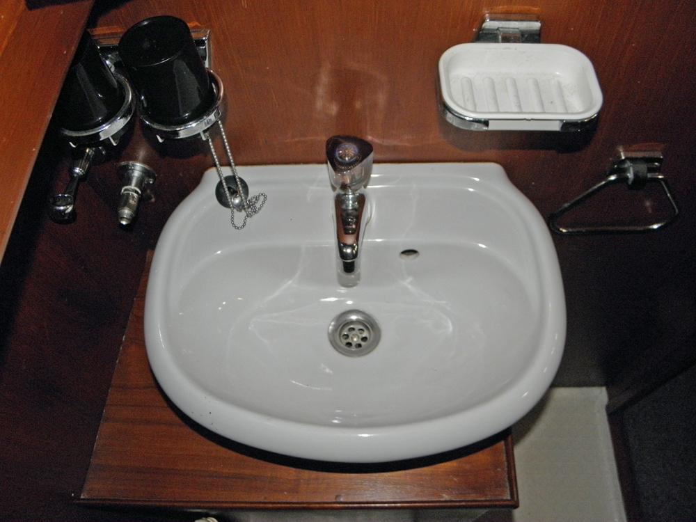 Fore ship, Accommodation